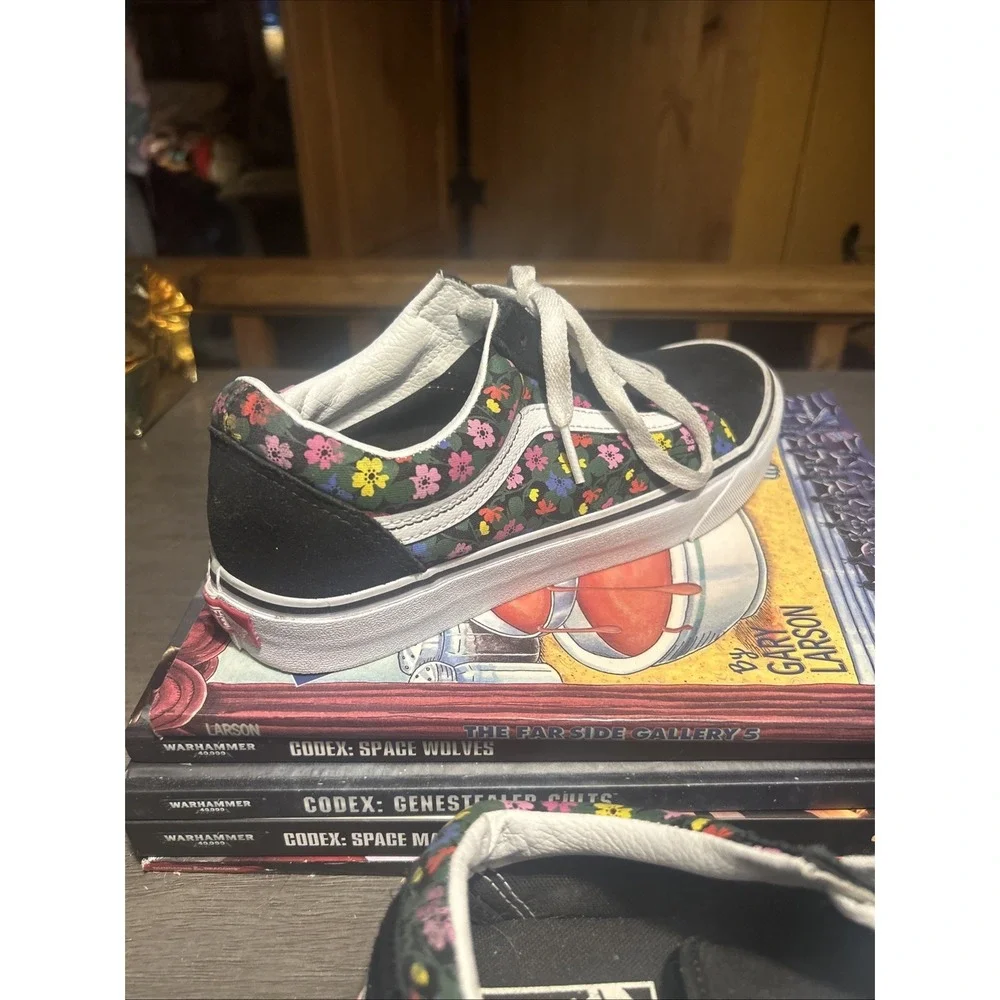 Vans 9 Women's Old Skool Pressed Floral Low Top Black. Very Cute And Clean - Picture 3 of 11